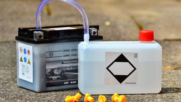 Complete Battery Voltage Guide for 12V, AGM, LiFePO₄ & More