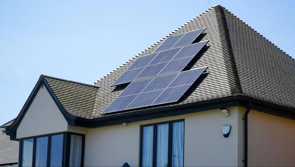 How to Transition to Solar Backup Power in 2026 (Earth Day Guide)