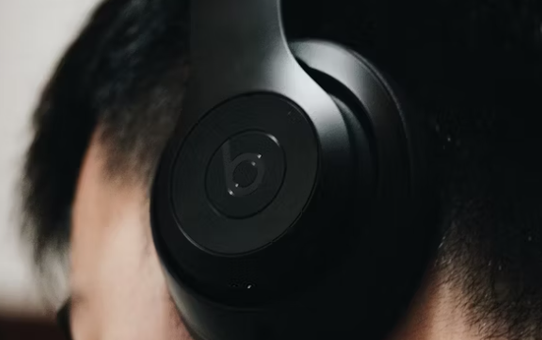 How to Charge Beats Headphones?