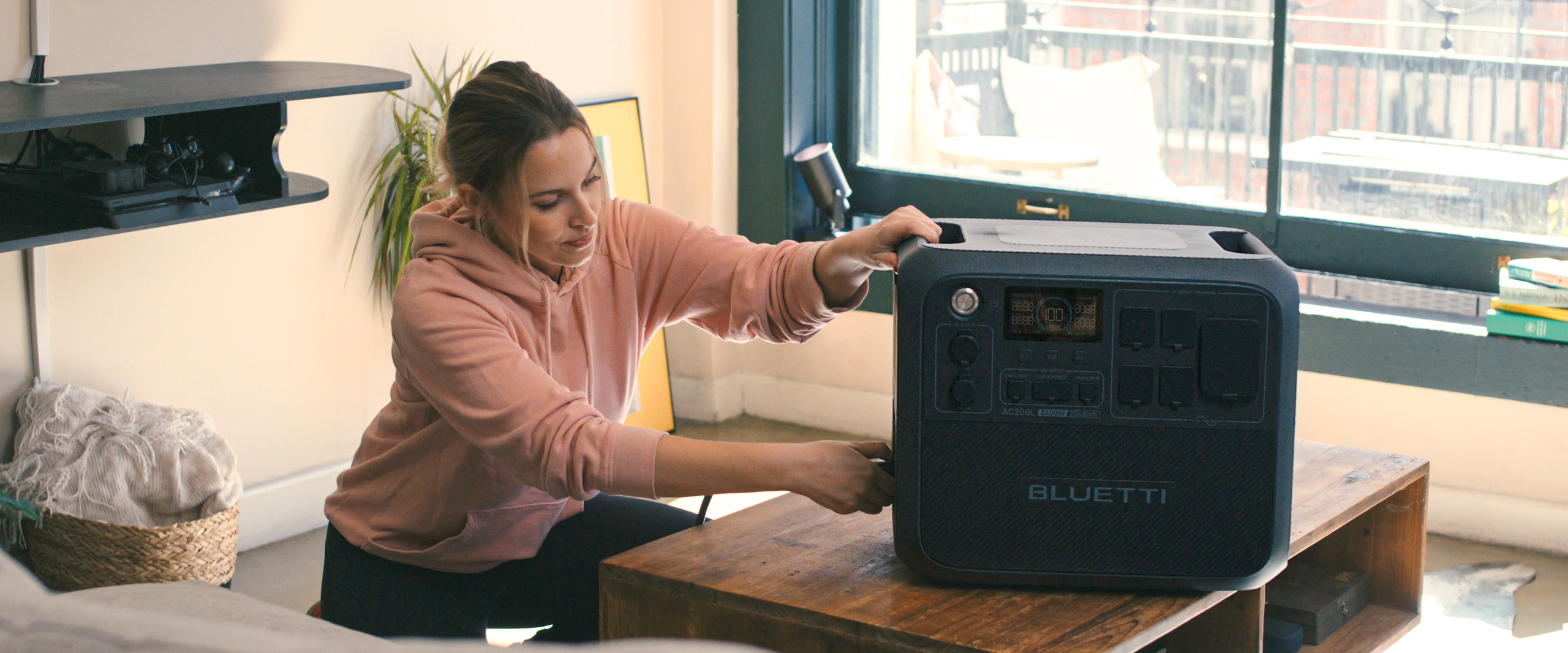 multi outputs of portable power station 