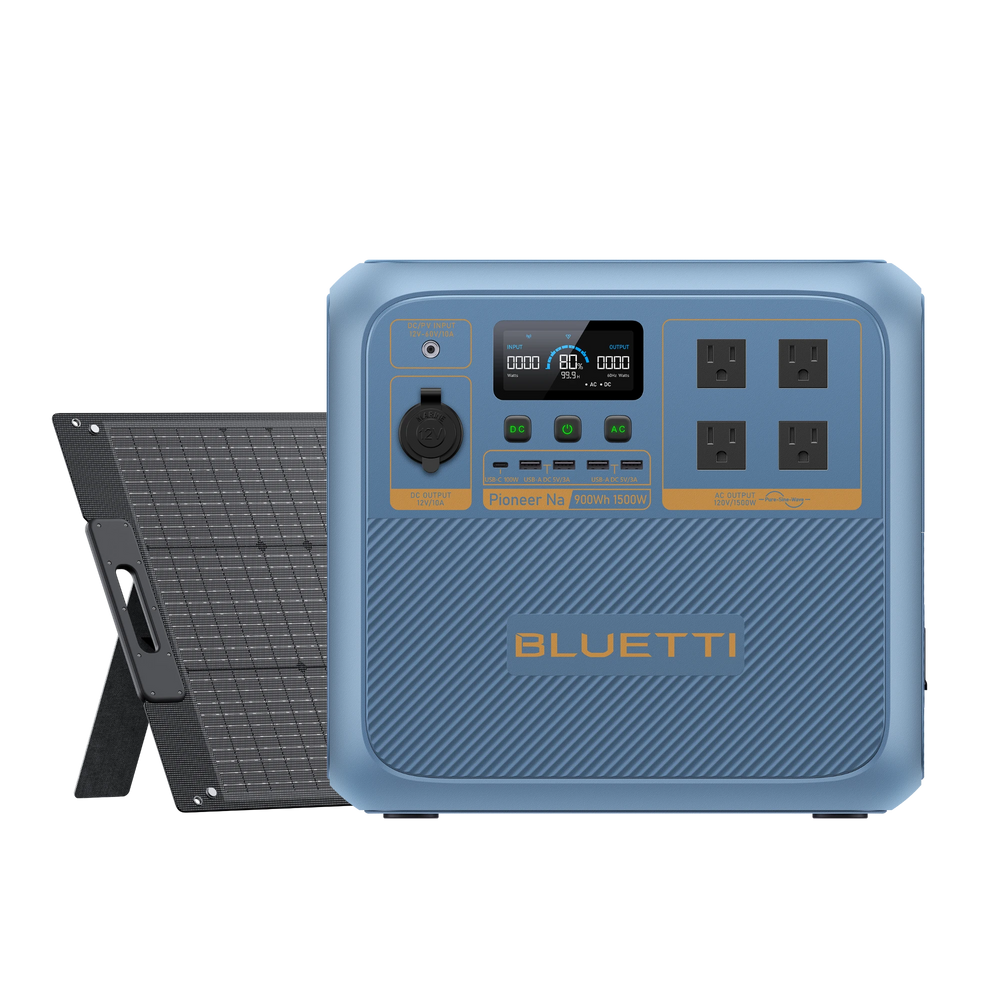 BLUETTI Pioneer Na 100W solar panel with blue 900Wh 1500W power station.